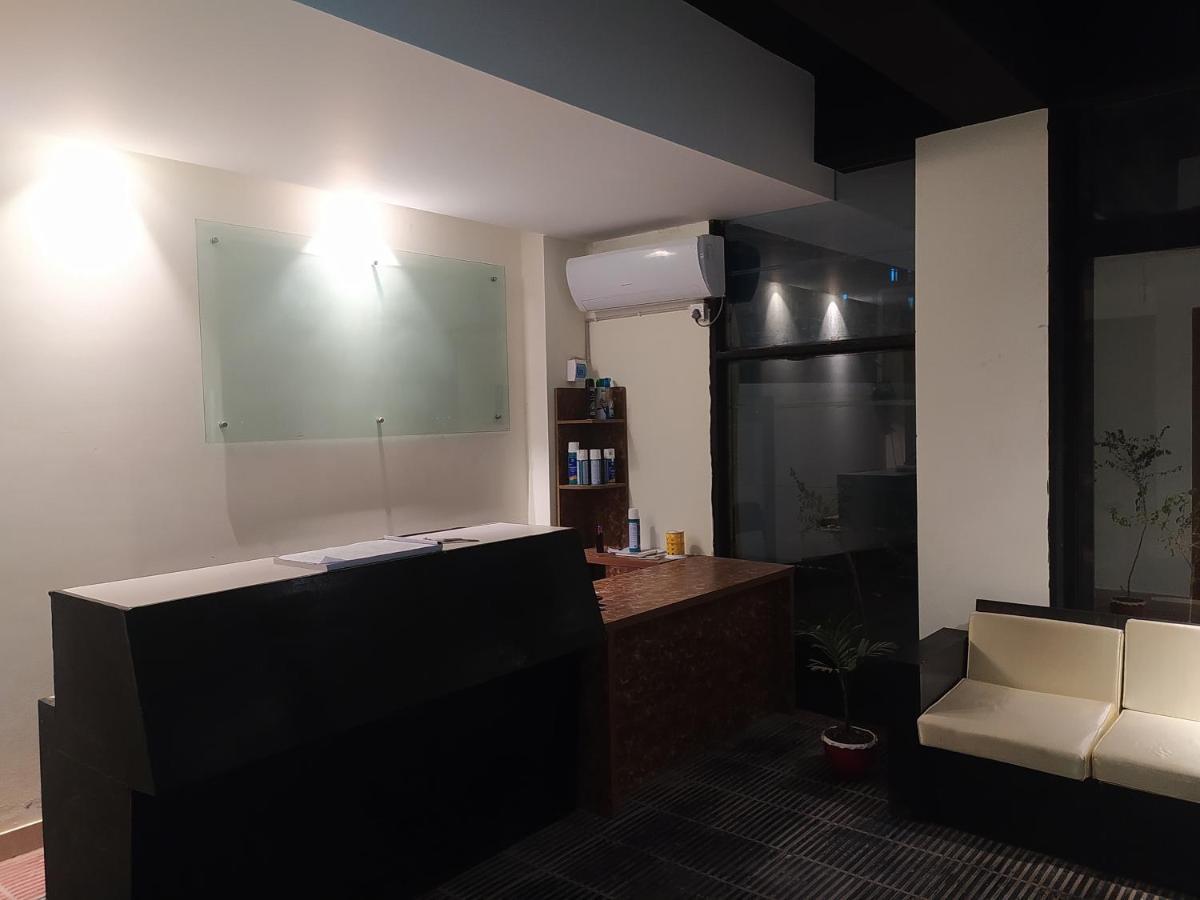 Rose Garden Guest House Khulna Екстер'єр фото